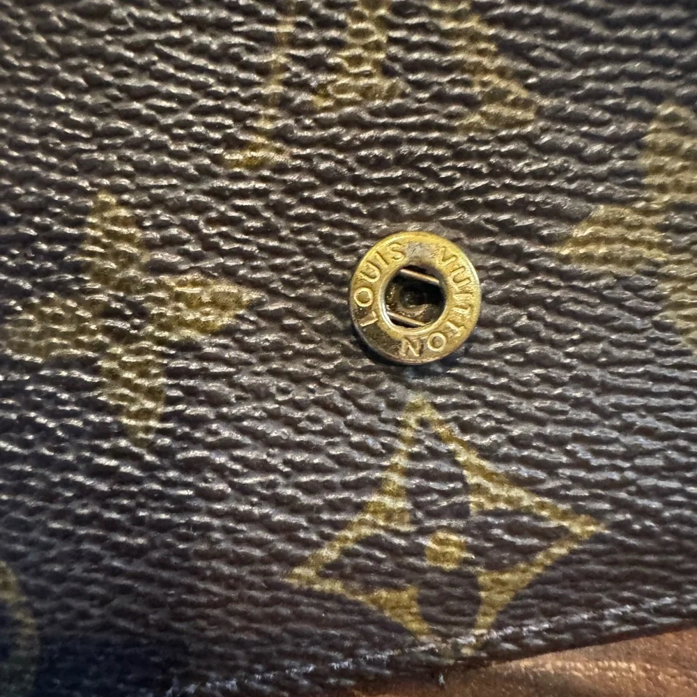 LOUIS VUITTON Monogram Porte Monnaie
Billets Viennois Wallet converted vintage - Picture 15 of 16